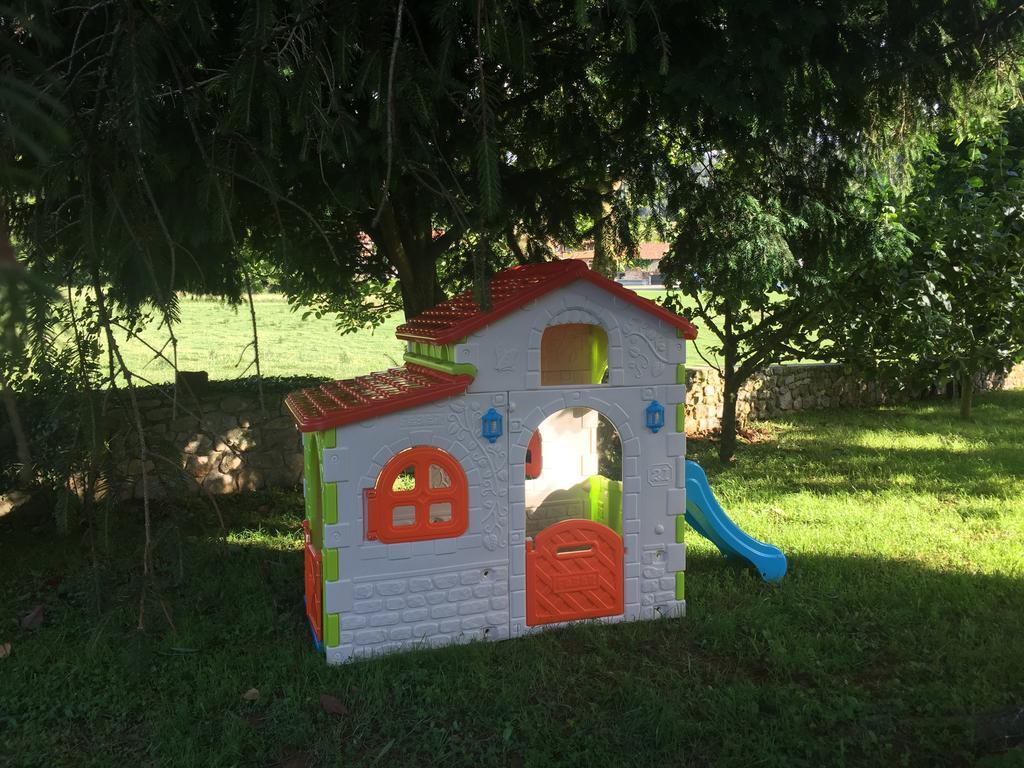 منزل الضيف اورينيا  في Posada La Roblera المظهر الخارجي الصورة